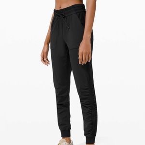 Lululemon Beyond the Studio Joggers size 2